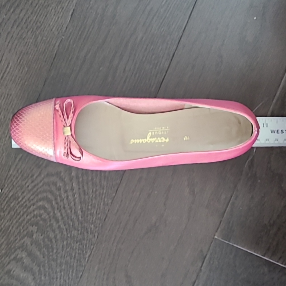 EUC Salvatore Ferragamo flats - Picture 12 of 12